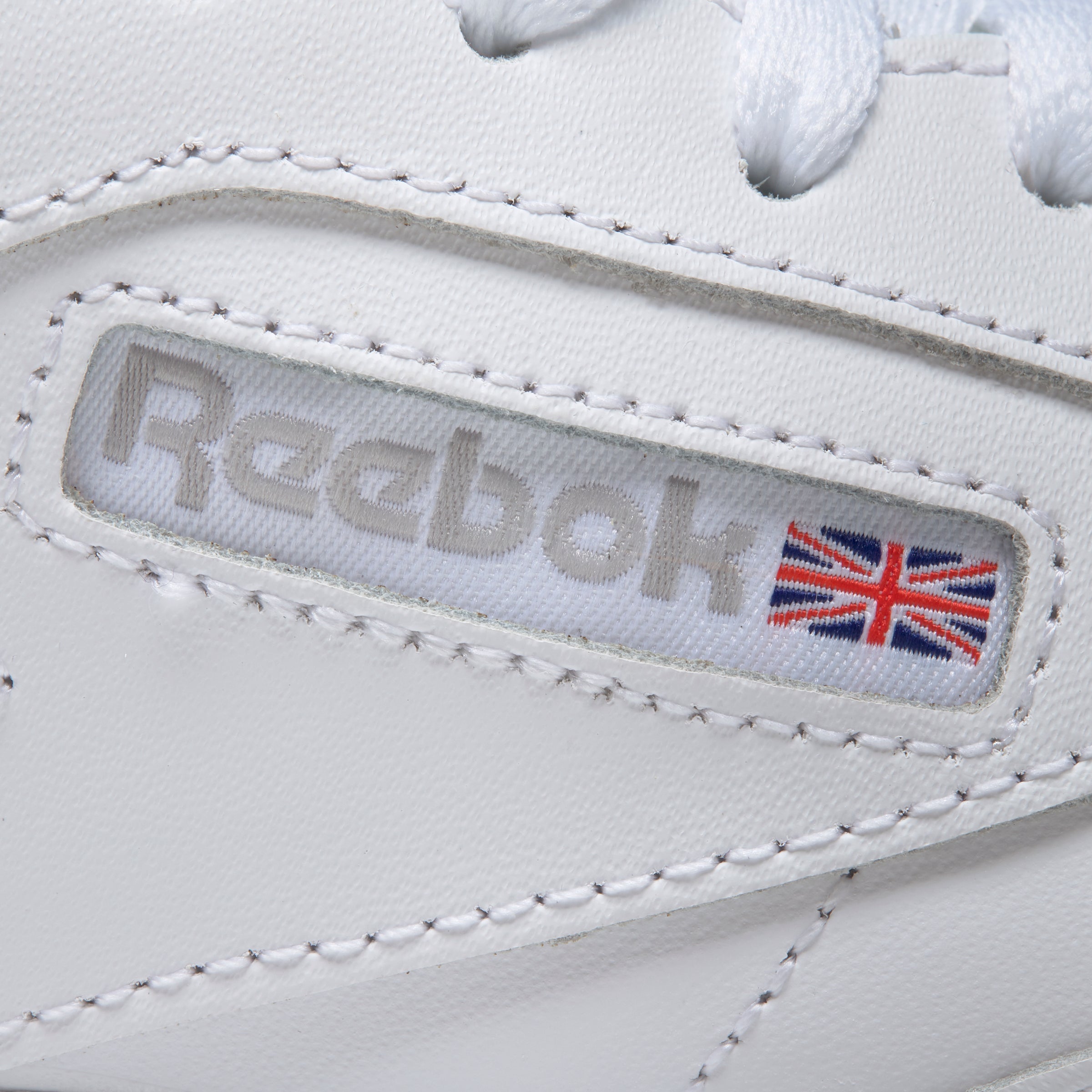 Reebok classic club c cheap 85 white light grey