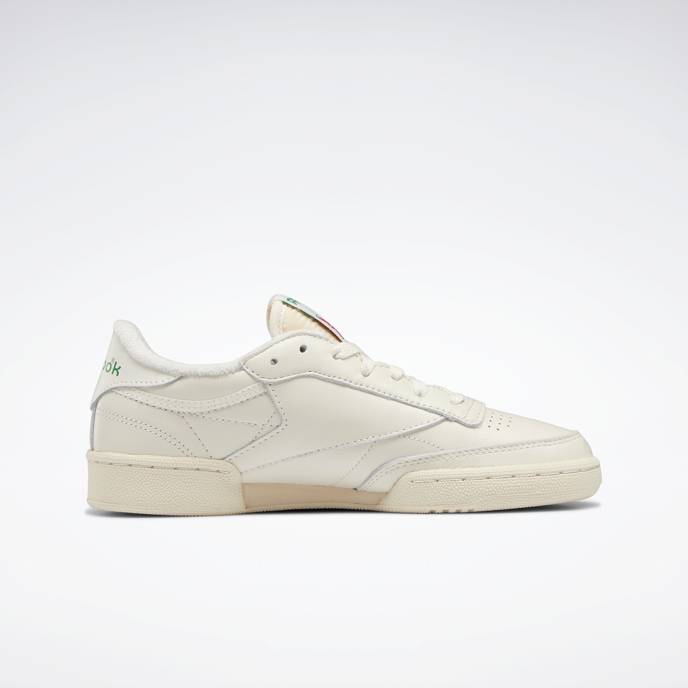 Reebok club c store 85 white womens