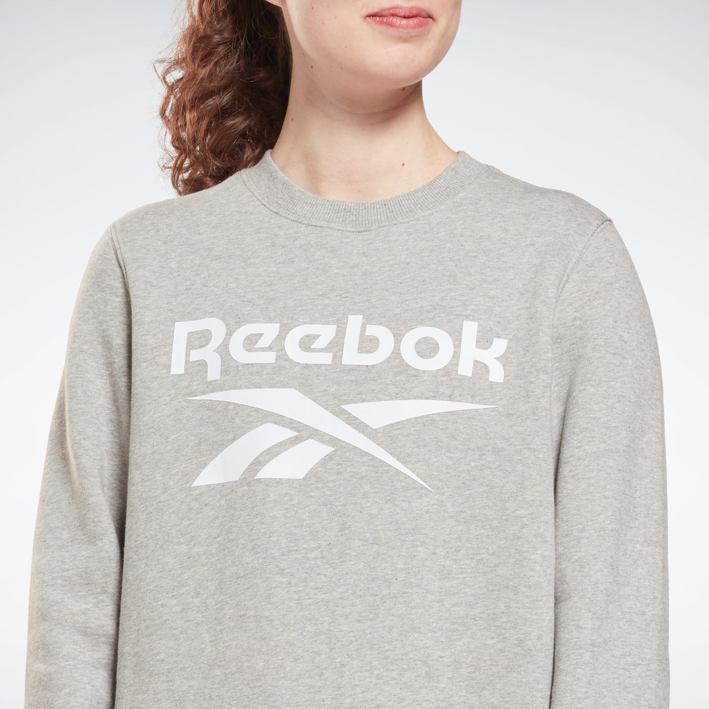 Reebok Identity Logo Fleece Crew Sweatshirt Medium Grey Heather