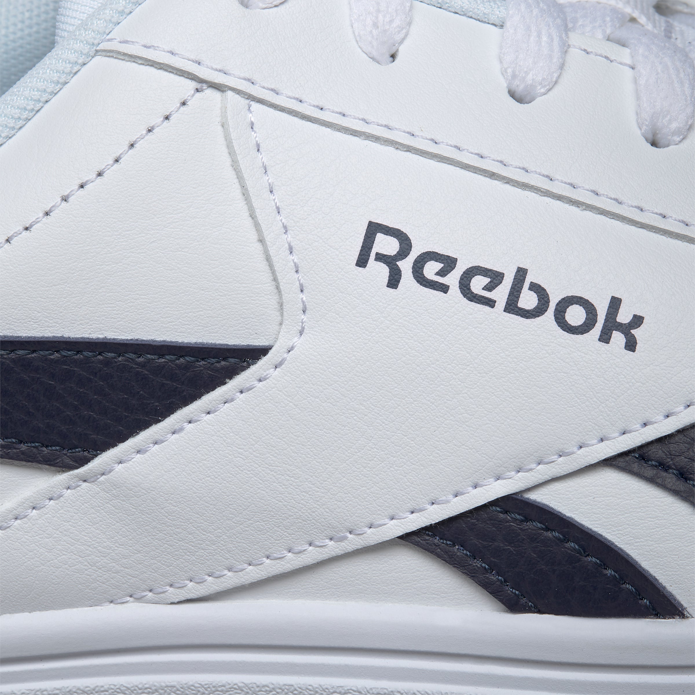 Reebok royal hot sale nova lte review