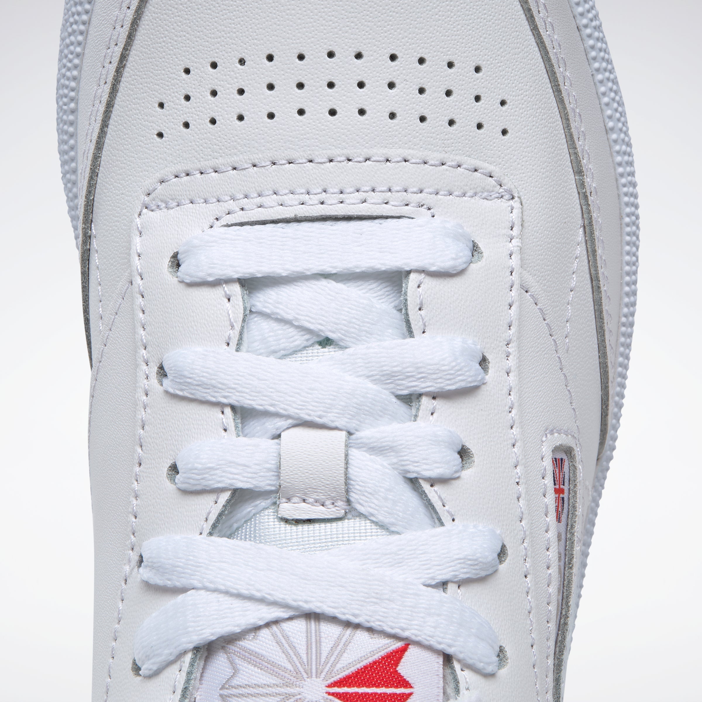 Reebok classic club c clearance 85 white light grey